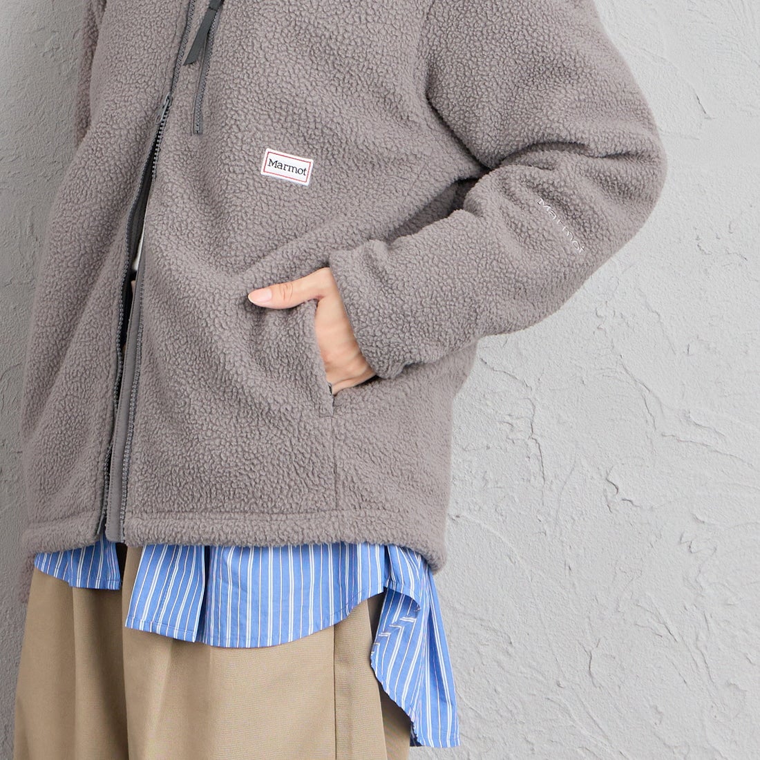 Marmot [マーモット] 別注 ATT ボアフリースジャケット [MTFW26UFL330IN-JF] WARM GRAY &&モデル身長：162cm 着用サイズ：S&&