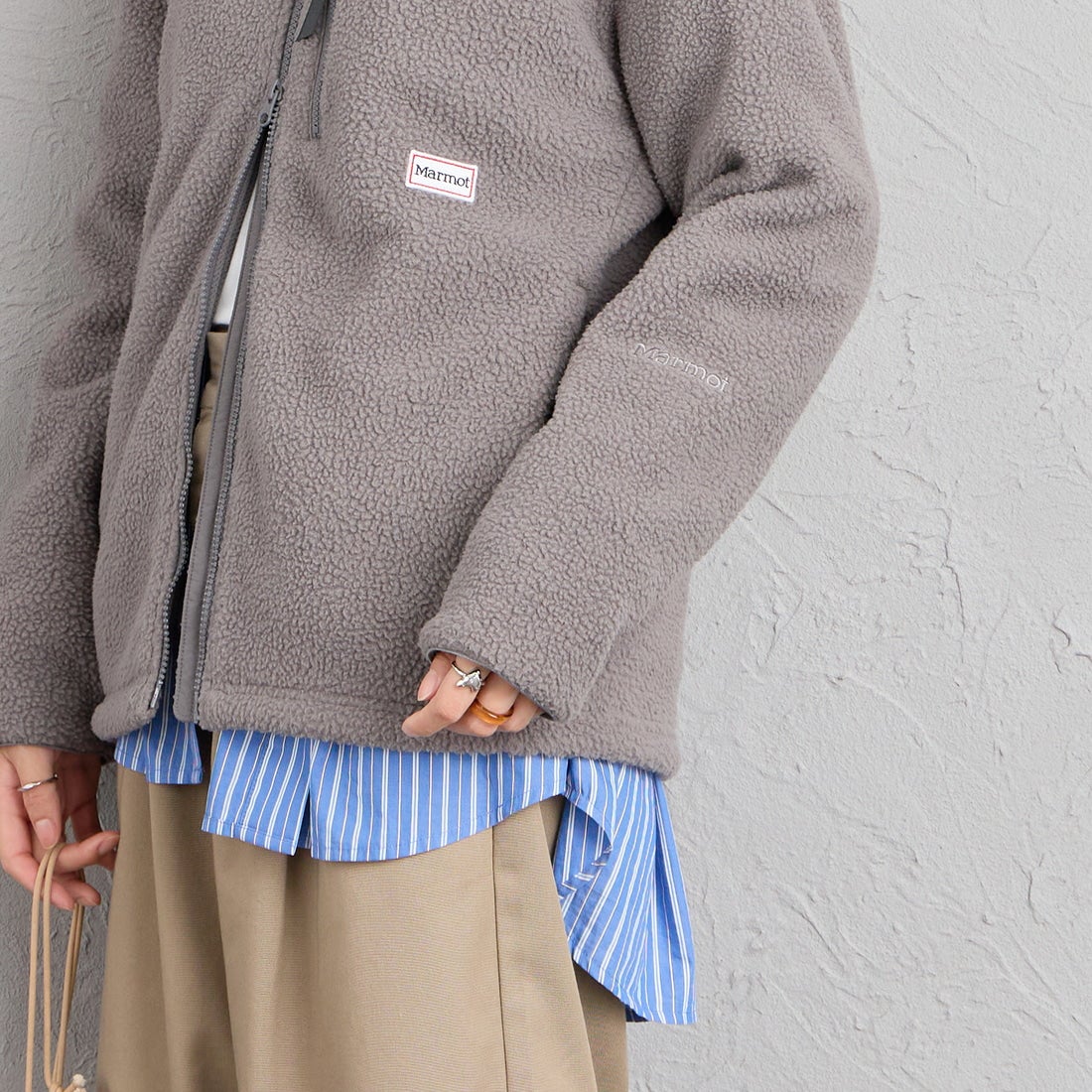Marmot [マーモット] 別注 ATT ボアフリースジャケット [MTFW26UFL330IN-JF] WARM GRAY &&モデル身長：162cm 着用サイズ：S&&
