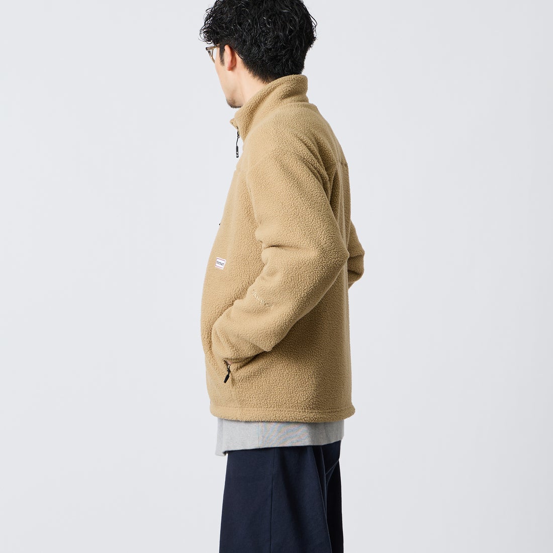 Marmot [マーモット] 別注 ATT ボアフリースジャケット [MTFW26UFL330IN-JF] BEIGE &&モデル身長：168cm 着用サイズ：M&&