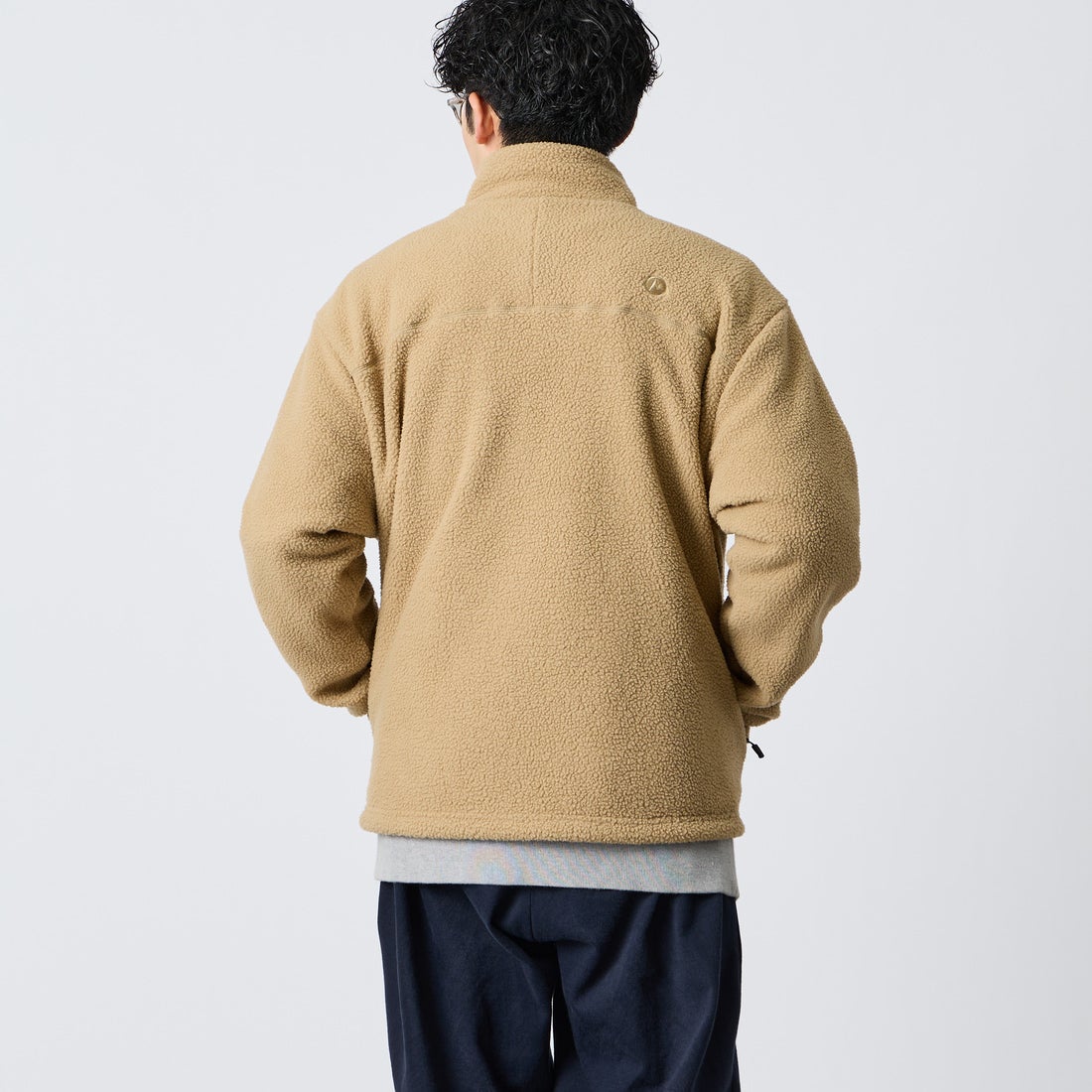 Marmot [マーモット] 別注 ATT ボアフリースジャケット [MTFW26UFL330IN-JF] BEIGE &&モデル身長：168cm 着用サイズ：M&&