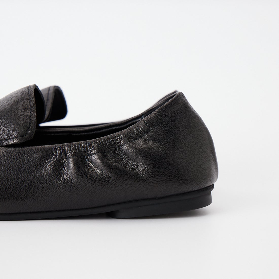 MOHI [モヒ] 別注 ルーシュ レザーコインローファー [8-116-8-SE-JF] BLACK