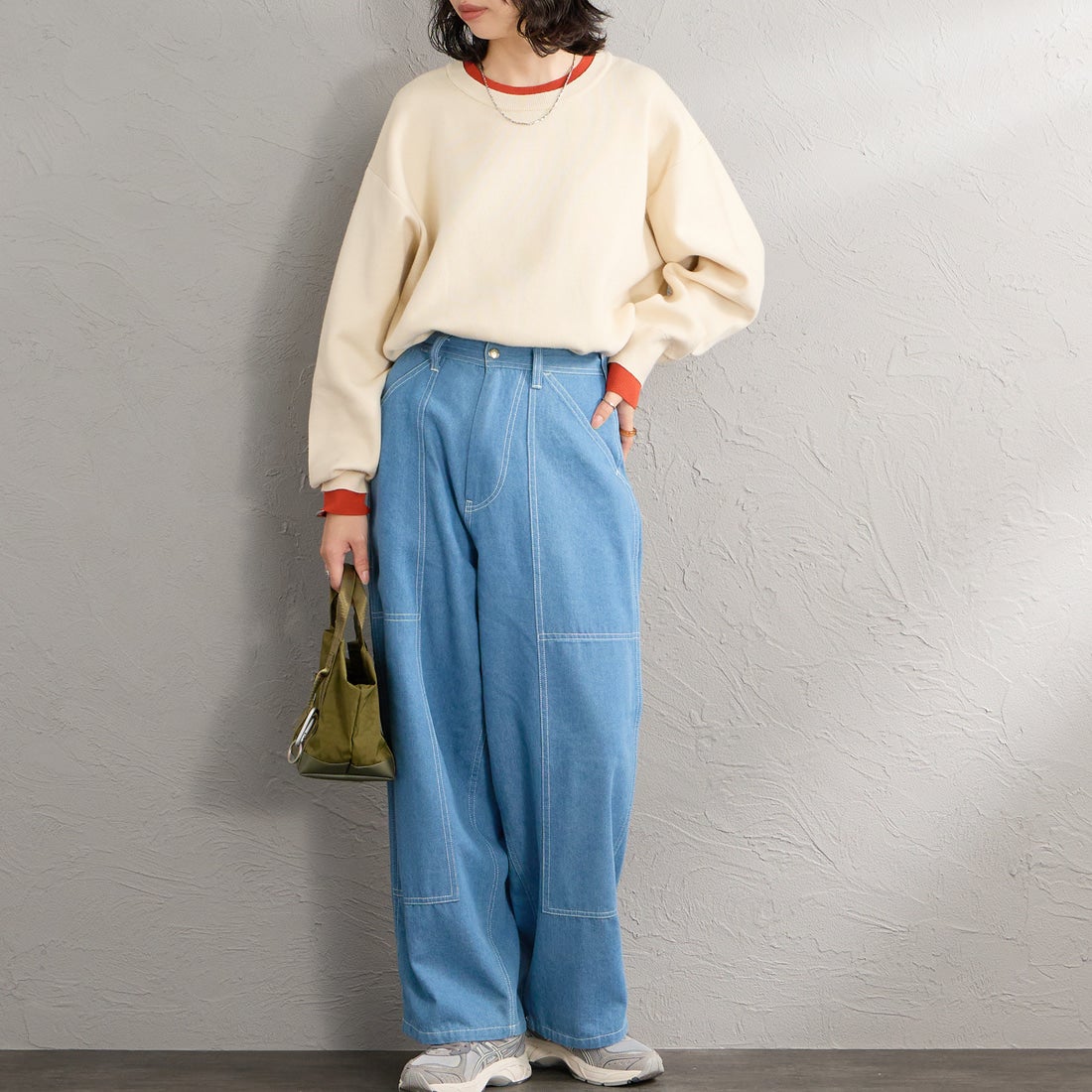UNIVERSAL OVERALL [ユニバーサルオーバーオール] 別注 ペインターイージーパンツ [U2632608IN-JF] BLUE &&モデル身長：162cm 着用サイズ：M&&
