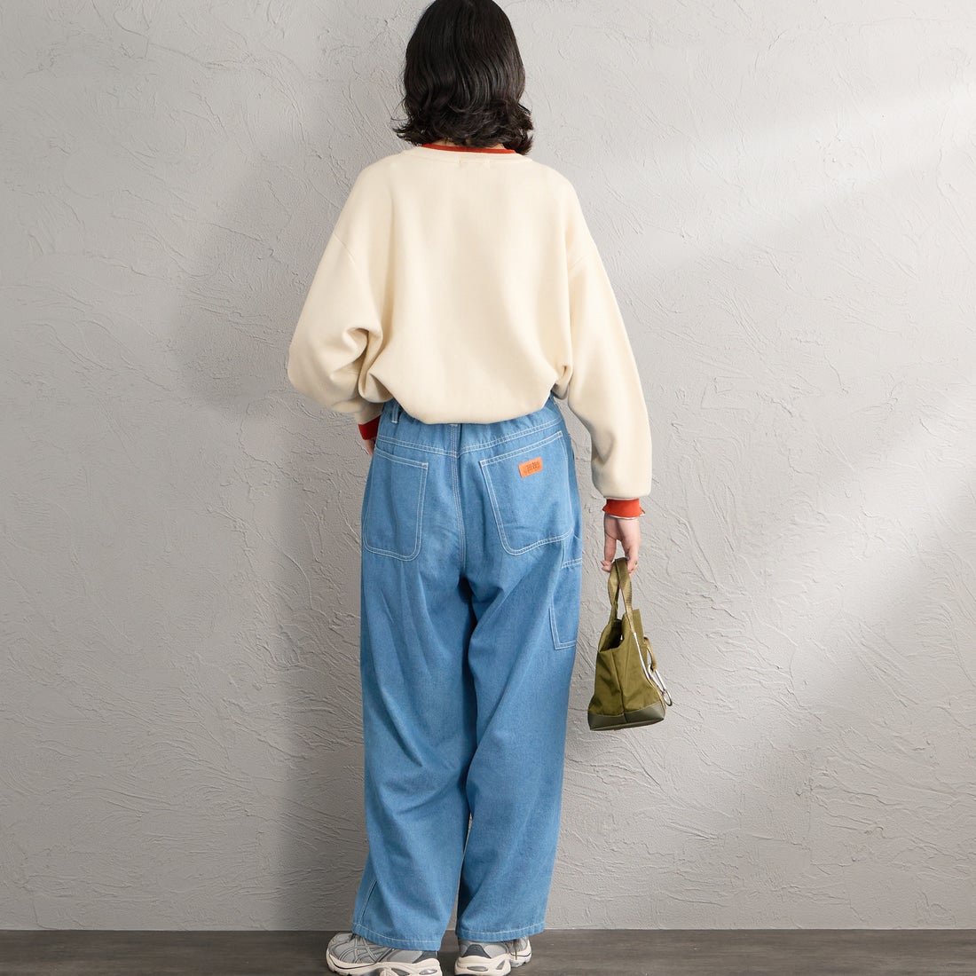 UNIVERSAL OVERALL [ユニバーサルオーバーオール] 別注 ペインターイージーパンツ [U2632608IN-JF] BLUE &&モデル身長：162cm 着用サイズ：M&&
