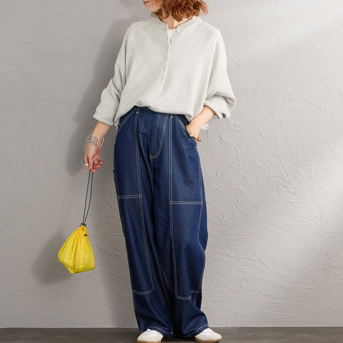 UNIVERSAL OVERALL [ユニバーサルオーバーオール] 別注 ペインターイージーパンツ [U2632608IN-JF] O.W &&モデル身長：158cm 着用サイズ：M&&