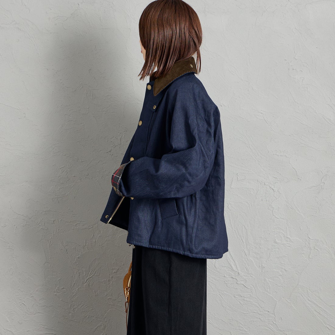 Barbour [バブアー] 別注 TRANSPORT 中綿入りトランスポートデニムジャケット [262MCAS246-JF] BLUE &&モデル身長：159cm 着用サイズ：34&&