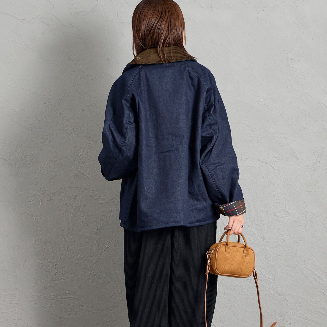 Barbour [バブアー] 別注 TRANSPORT 中綿入りトランスポートデニムジャケット [262MCAS246-JF] BLUE &&モデル身長：159cm 着用サイズ：34&&
