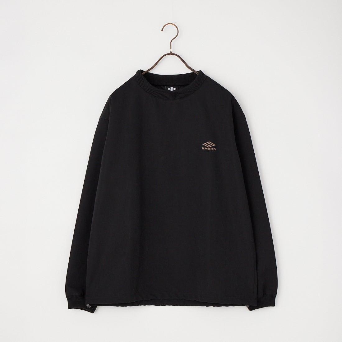 UMBRO [アンブロ] 別注 ワンポイントロゴ刺繍 ドローコードスウェット [201NK26AW-PO13-JF] BLACK