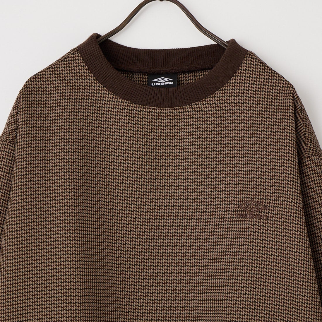 UMBRO [アンブロ] 別注 ワンポイントロゴ刺繍 ドローコードスウェット [201NK26AW-PO13-JF] GUN CLUB C