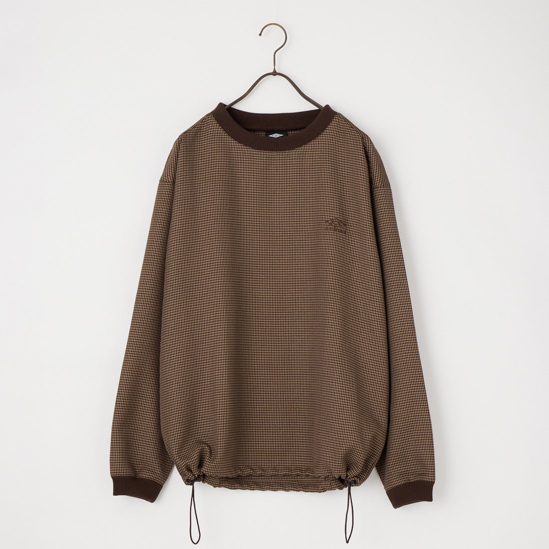 UMBRO [アンブロ] 別注 ワンポイントロゴ刺繍 ドローコードスウェット [201NK26AW-PO13-JF] GUN CLUB C