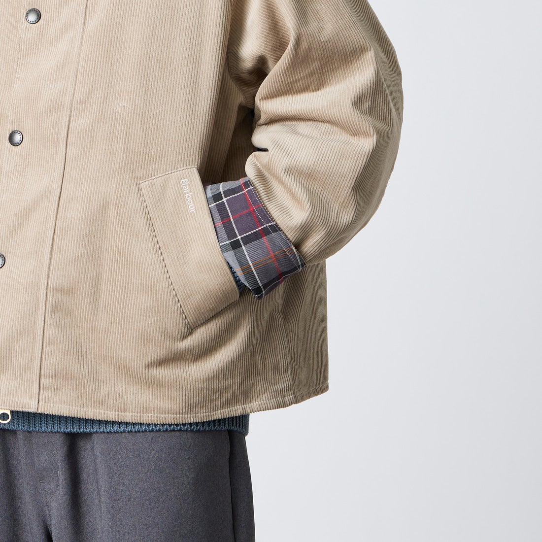 Barbour [バブアー] 別注 TRANSPORT トランスポートコーデュロイジャケット [262MCAS247-JF] GREIGE &&モデル身長：177cm 着用サイズ：38&&