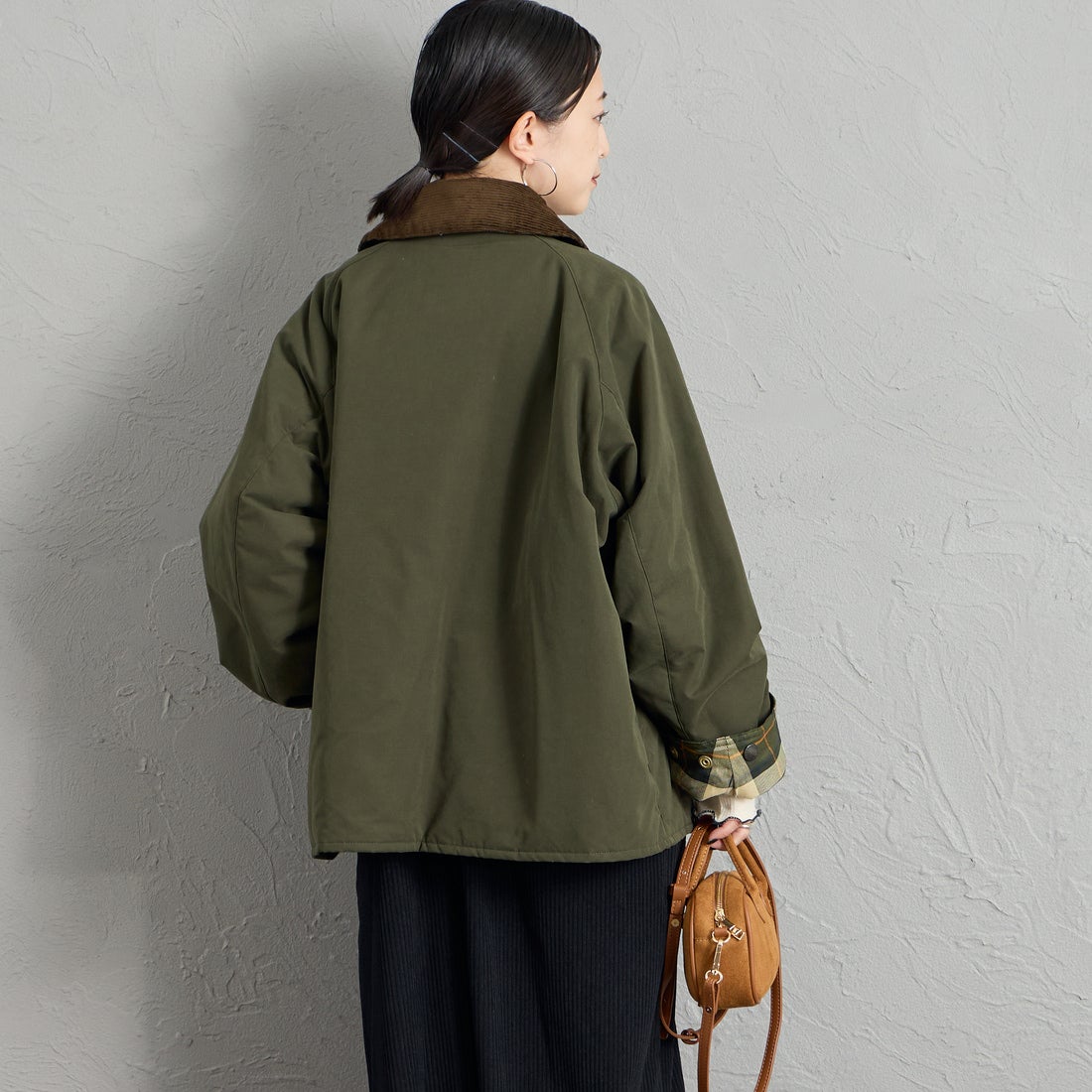 Barbour [バブアー] 別注 TRANSPORT 中綿入りトランスポートジャケット [262MCAS249-JF] SAGE &&モデル身長：150cm 着用サイズ：34&&