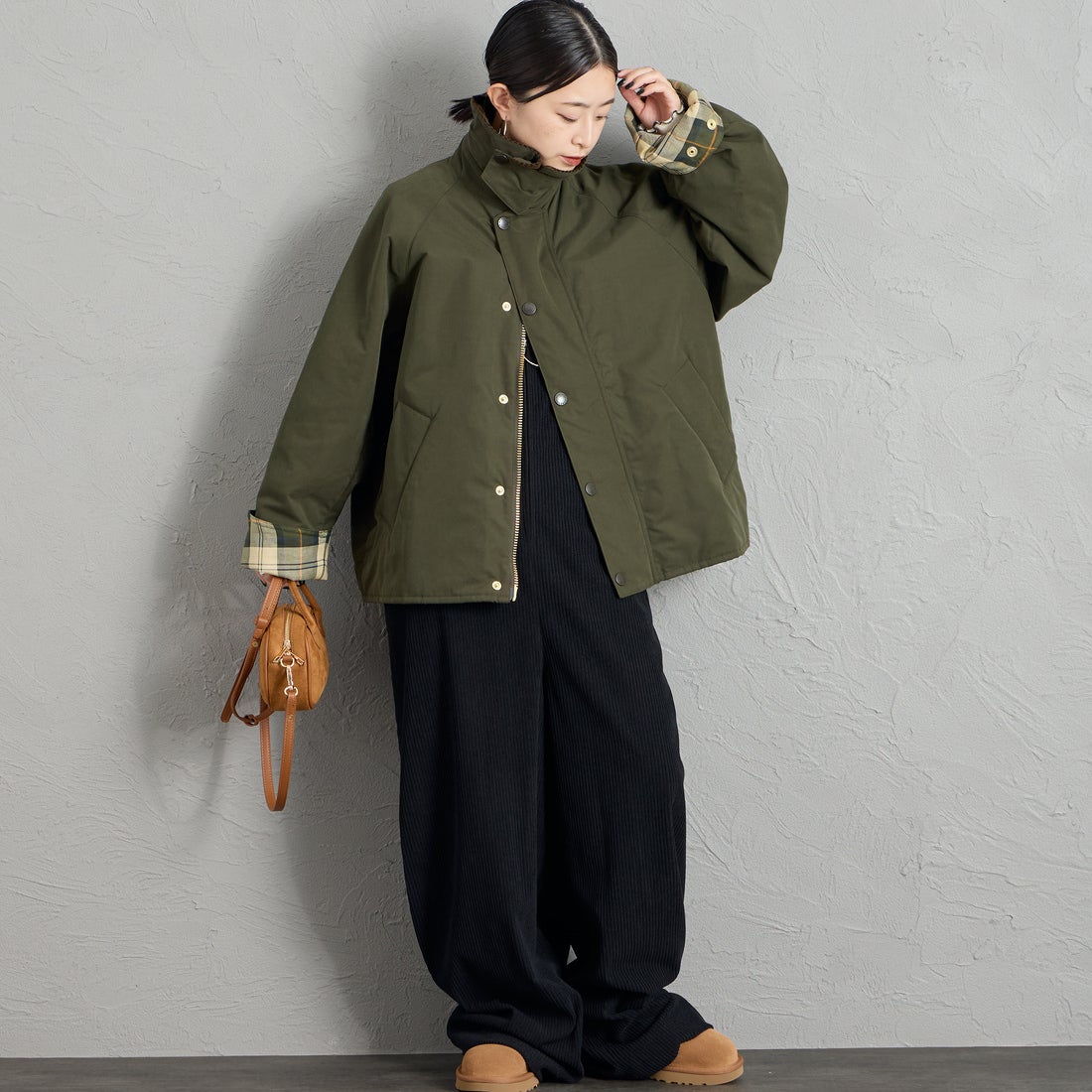 Barbour [バブアー] 別注 TRANSPORT 中綿入りトランスポートジャケット [262MCAS249-JF] SAGE &&モデル身長：150cm 着用サイズ：34&&