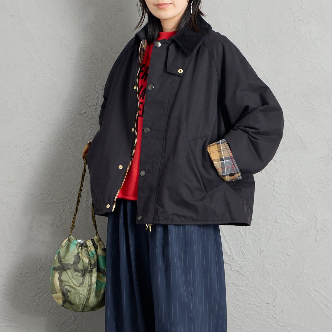 Barbour [バブアー] 別注 TRANSPORT 中綿入りトランスポートジャケット [262MCAS249-JF] BLACK &&モデル身長：160cm 着用サイズ：36&&