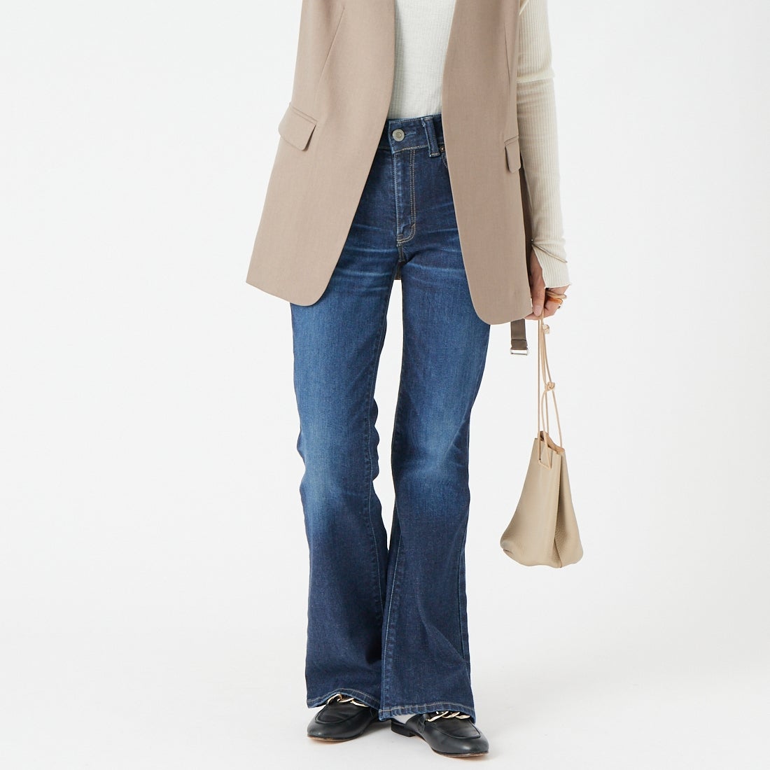 SOMETHING [サムシング] LISA モアフレアデニムパンツ [SEA51] 226 D.BLUE &&モデル身長：162cm 着用サイズ：26&&