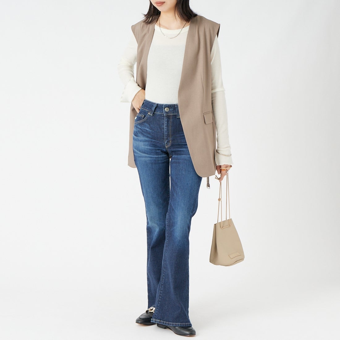 SOMETHING [サムシング] LISA モアフレアデニムパンツ [SEA51] 226 D.BLUE &&モデル身長：162cm 着用サイズ：26&&