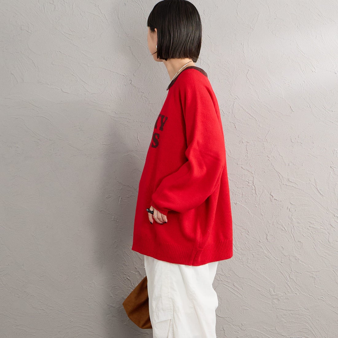 LOGAN Knitting Mills [ローガン ニッティング ミルズ] 別注 配色ジャガードラグランニット [LG-26FW29IN-JF] RED &&モデル身長：150cm 着用サイズ：F&&