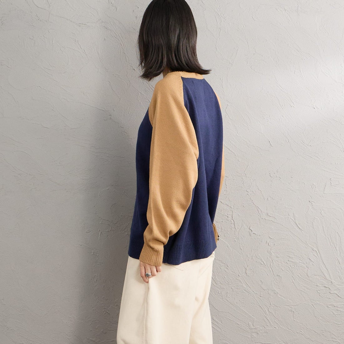 LOGAN Knitting Mills [ローガン ニッティング ミルズ] 別注 配色ジャガードラグランニット [LG-26FW29IN-JF] NAVY &&モデル身長：162cm 着用サイズ：F&&