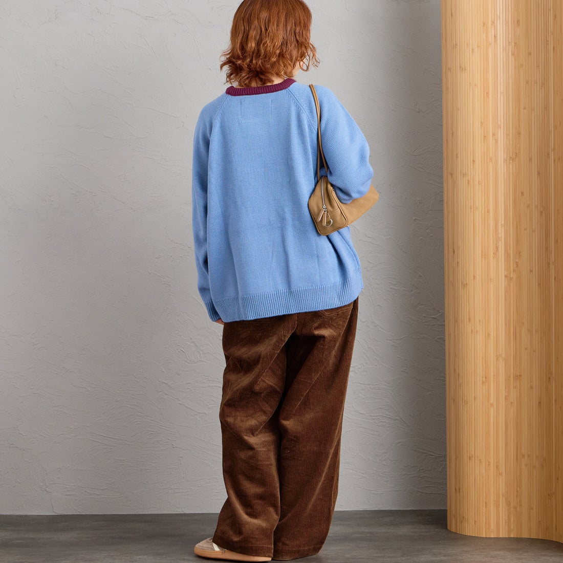 LOGAN Knitting Mills [ローガン ニッティング ミルズ] 別注 配色ジャガードラグランニット [LG-26FW29IN-JF] BLUE &&モデル身長：158cm 着用サイズ：F&&