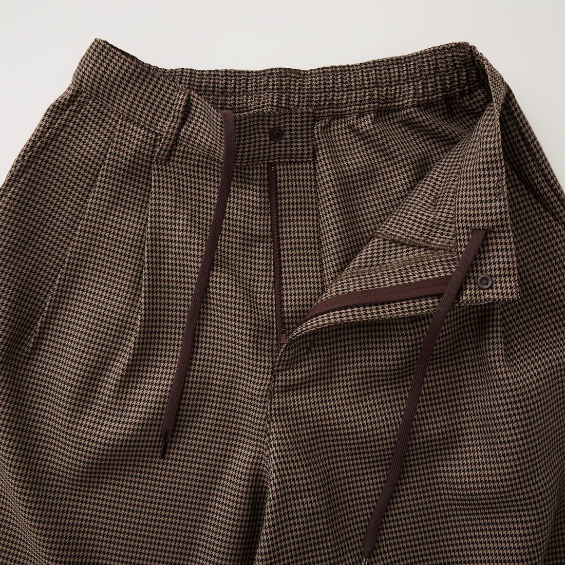 UMBRO [アンブロ] 別注 ワイドトラックパンツ [201NK26AW-PT12-JF] GUN CLUB C