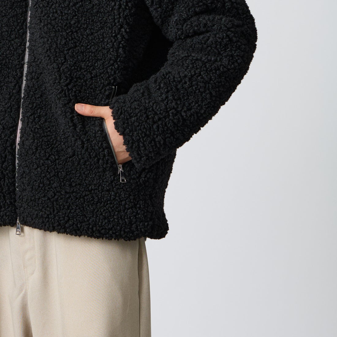 TATRAS [タトラス] 別注 GOLO スタンドカラーボアブルゾン [MCKA1180033968-JF] BLACK &&モデル身長：177cm 着用サイズ：3&&
