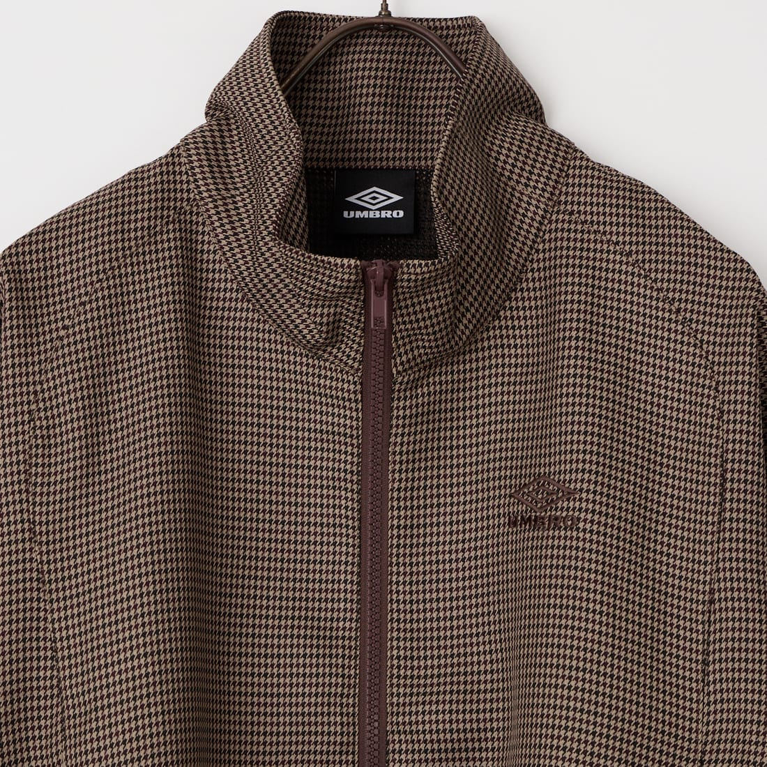 UMBRO [アンブロ] 別注 トラックジャケット [201NK26AW-BZ11-JF] GUN CLUB C