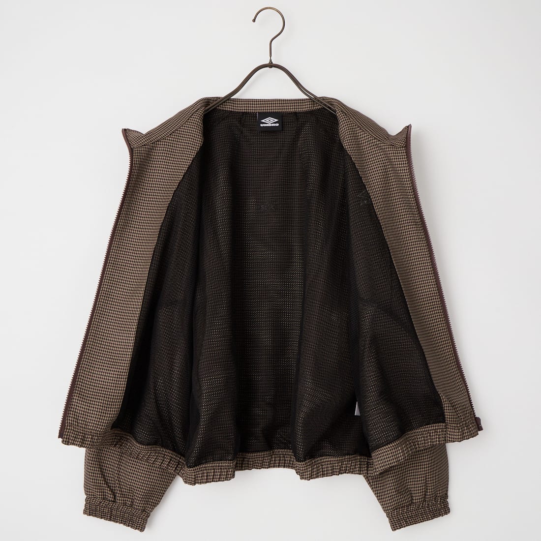 UMBRO [アンブロ] 別注 トラックジャケット [201NK26AW-BZ11-JF] GUN CLUB C