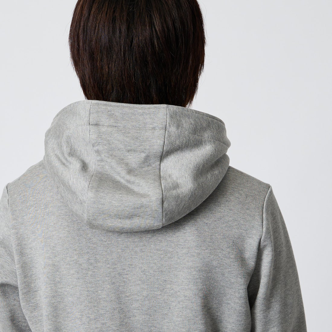 TATRAS [タトラス] 別注 TARAVO ワンポイントロゴジップパーカー [MCKA1178063968-JF] GRAY &&モデル身長：177cm 着用サイズ：2&&