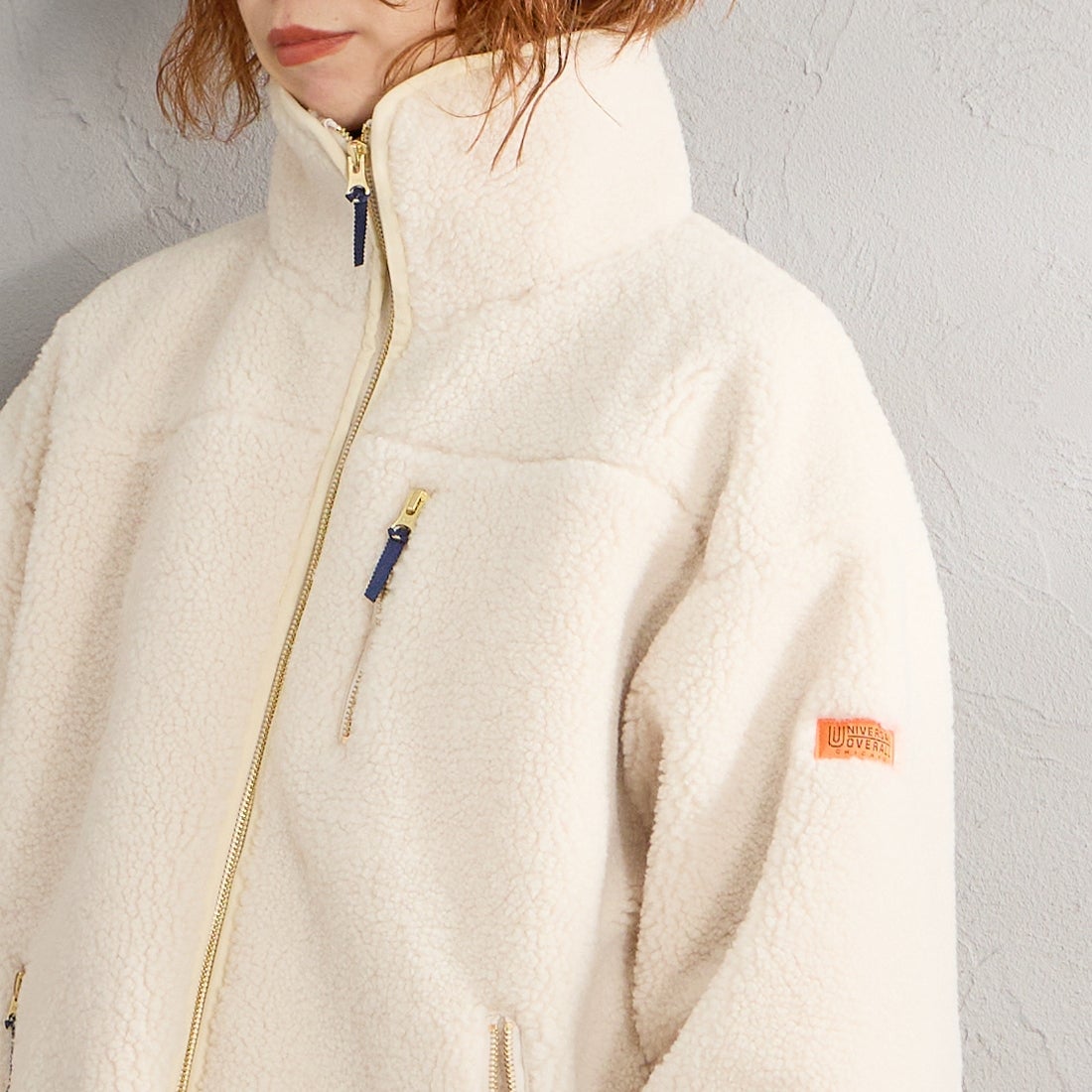 UNIVERSAL OVERALL [ユニバーサルオーバーオール] 別注 パイピング ボアジャケット [U2632400IN-JF] IVORY &&モデル身長：158cm 着用サイズ：F&&