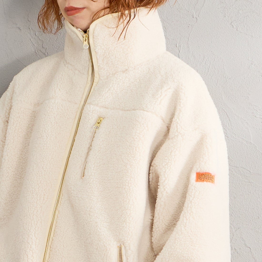 UNIVERSAL OVERALL [ユニバーサルオーバーオール] 別注 パイピング ボアジャケット [U2632400IN-JF] IVORY &&モデル身長：158cm 着用サイズ：F&&
