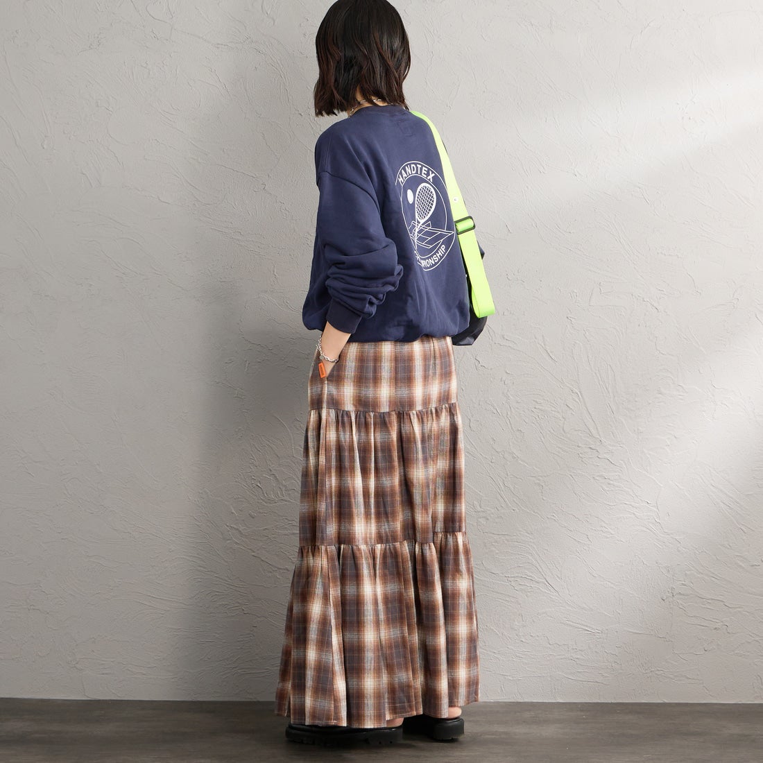UNIVERSAL OVERALL [ユニバーサルオーバーオール] 別注 ネルチェック柄 ティアードマキシ丈スカート [U2632767IN-JF] BEIGE &&モデル身長：160cm 着用サイズ：F&&
