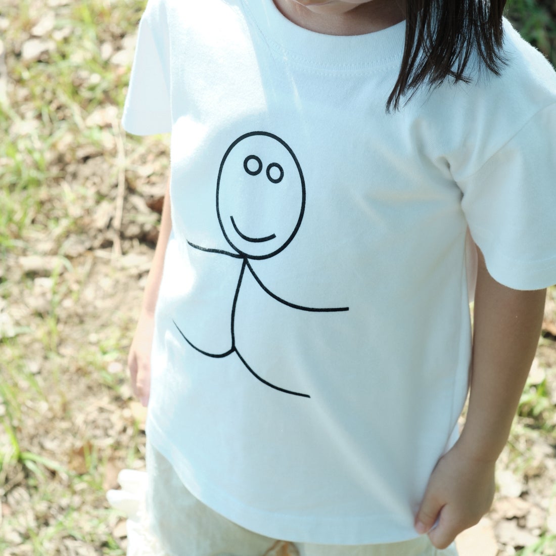 A SCENE [エーシーン] 別注 HIMAA×A SCENE ショートスリーブTシャツ [HM04-005-JF] WHITE A  &&モデル身長：100cm 着用サイズ：110&&