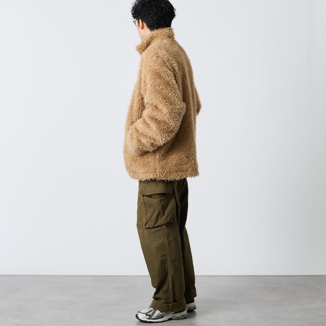 UMBRO [アンブロ] 別注 ボアフリース スタンドカラーブルゾン [201NK26AW-BZ25-JF] MOCHA BROW &&モデル身長：168cm 着用サイズ：L&&