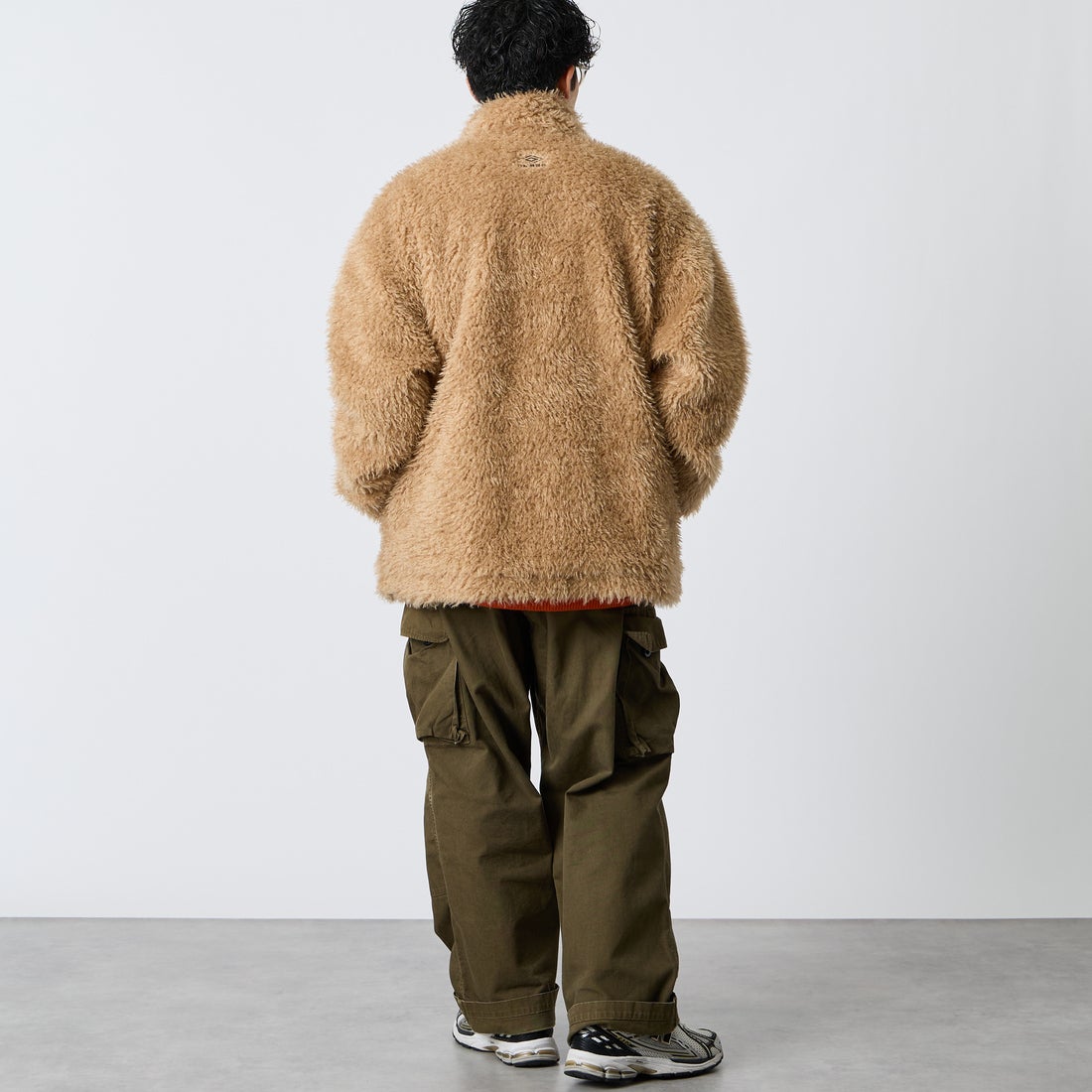 UMBRO [アンブロ] 別注 ボアフリース スタンドカラーブルゾン [201NK26AW-BZ25-JF] MOCHA BROW &&モデル身長：168cm 着用サイズ：L&&