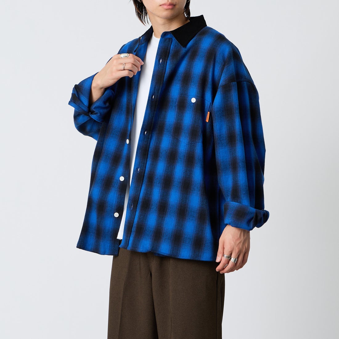 UNIVERSAL OVERALL [ユニバーサルオーバーオール] チェック柄 パジャマシャツ [U2611100IN-JF] BLUE &&モデル身長：177cm 着用サイズ：L&&