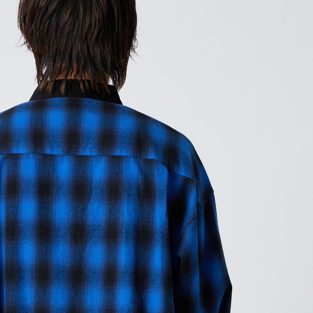 UNIVERSAL OVERALL [ユニバーサルオーバーオール] チェック柄 パジャマシャツ [U2611100IN-JF] BLUE &&モデル身長：177cm 着用サイズ：L&&
