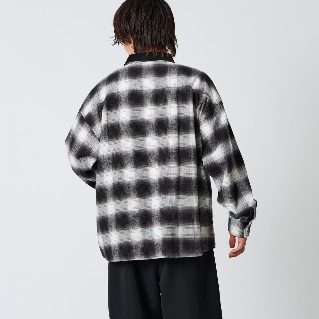UNIVERSAL OVERALL [ユニバーサルオーバーオール] チェック柄 パジャマシャツ [U2611100IN-JF] BLACK &&モデル身長：177cm 着用サイズ：L&&