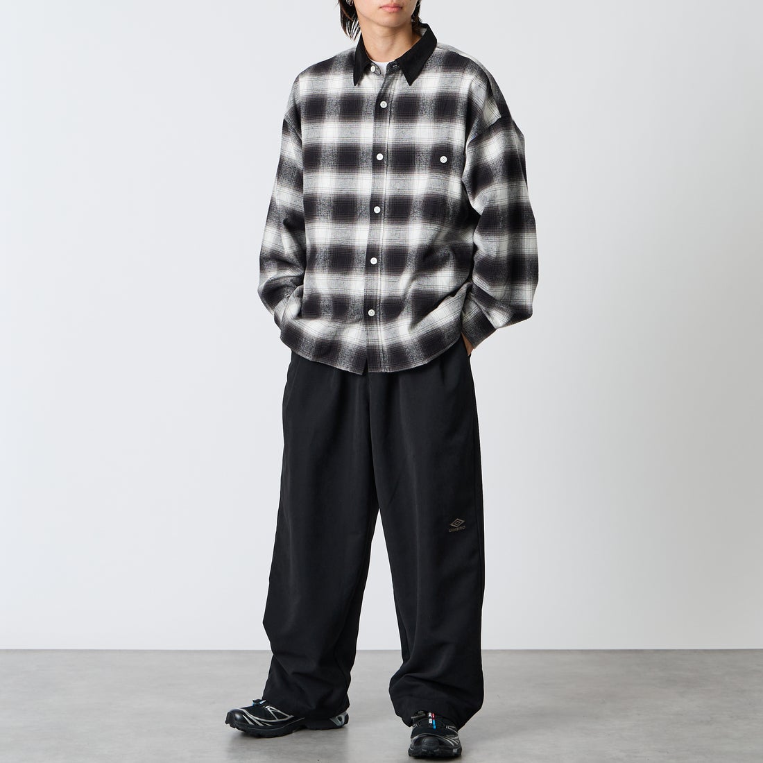 UNIVERSAL OVERALL [ユニバーサルオーバーオール] チェック柄 パジャマシャツ [U2611100IN-JF] BLACK &&モデル身長：177cm 着用サイズ：L&&