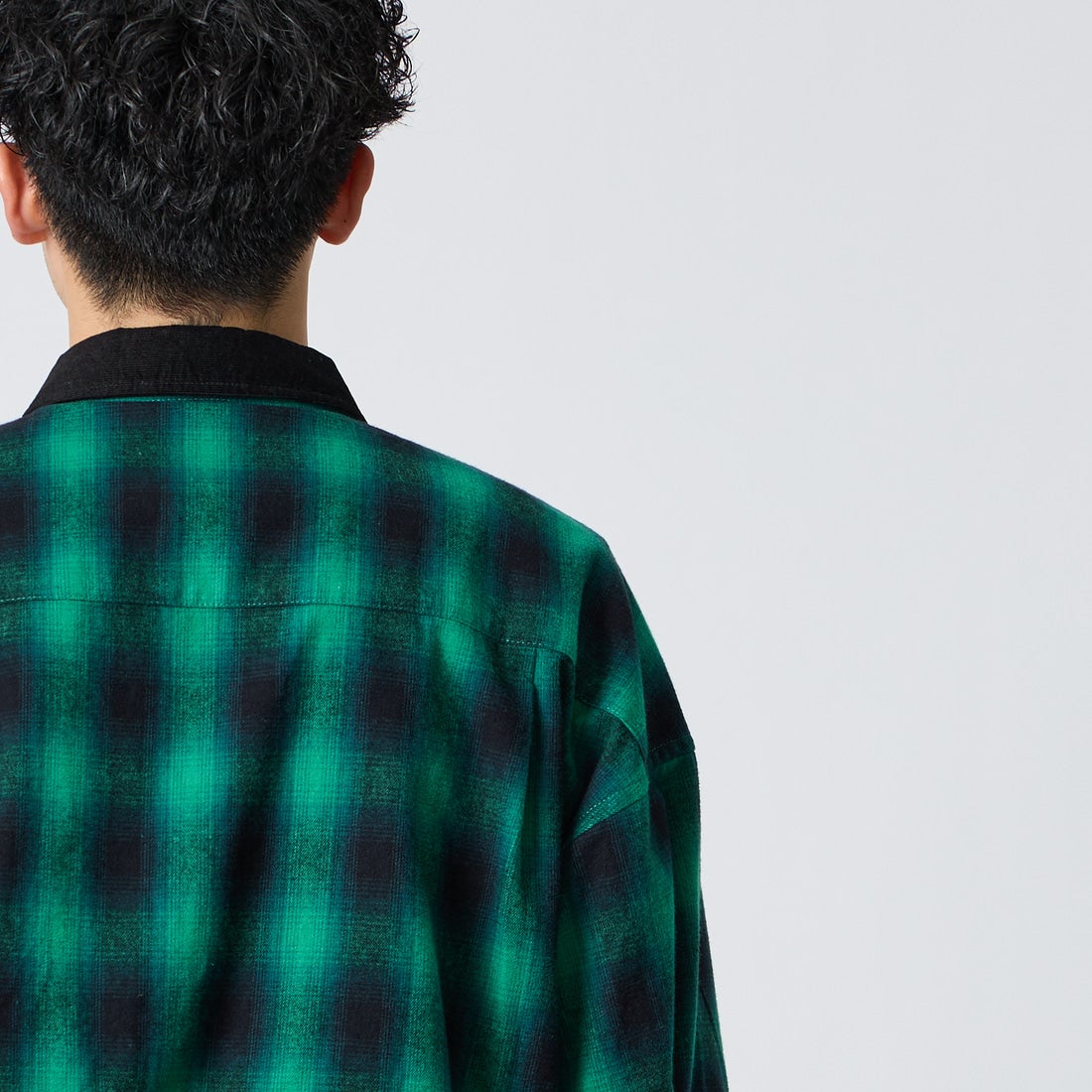 UNIVERSAL OVERALL [ユニバーサルオーバーオール] チェック柄 パジャマシャツ [U2611100IN-JF] GREEN &&モデル身長：168cm 着用サイズ：L&&