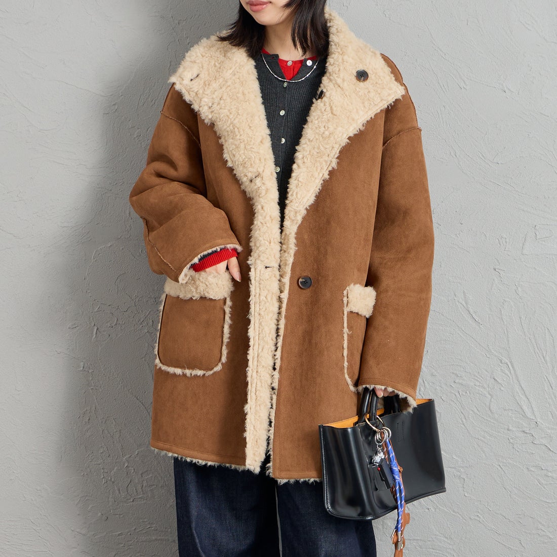 ONURUN [オヌルン] 別注 リバーシブル スタンドカラームートンコート [902-JF] BROWN &&モデル身長：162cm 着用サイズ：F&&