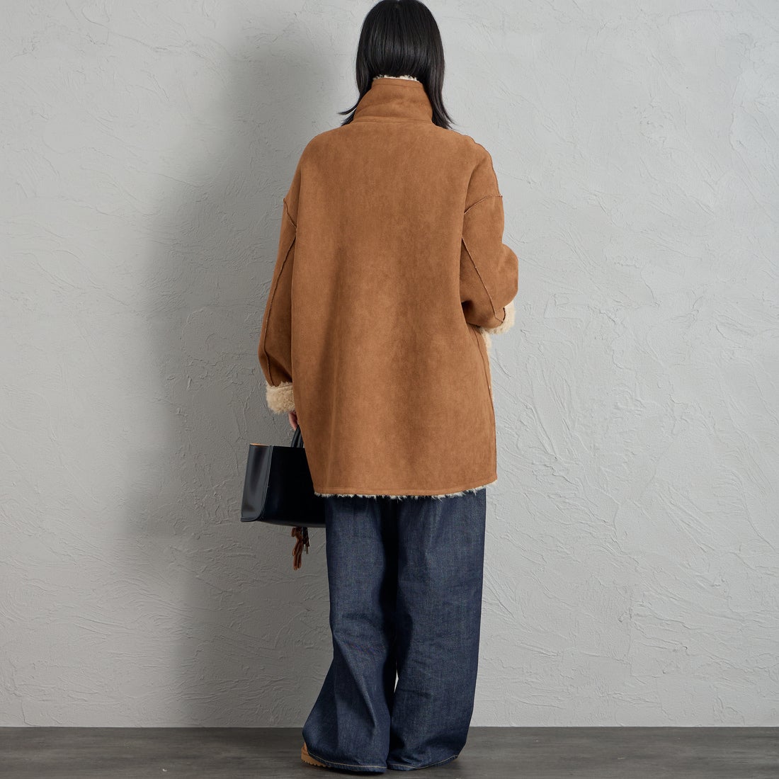 ONURUN [オヌルン] 別注 リバーシブル スタンドカラームートンコート [902-JF] BROWN &&モデル身長：162cm 着用サイズ：F&&