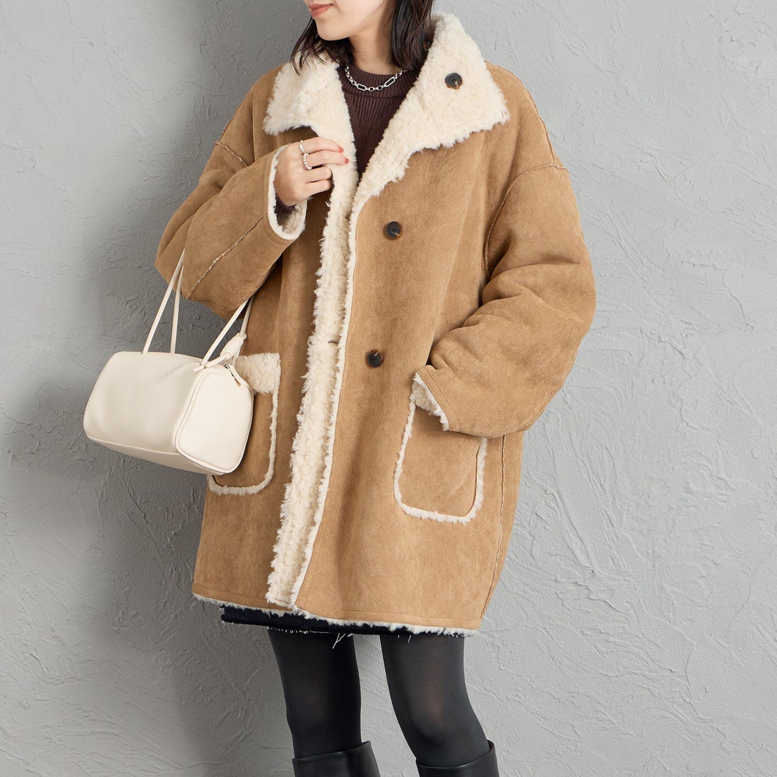 ONURUN [オヌルン] 別注 リバーシブル スタンドカラームートンコート [902-JF] CAMEL &&モデル身長：160cm 着用サイズ：F&&