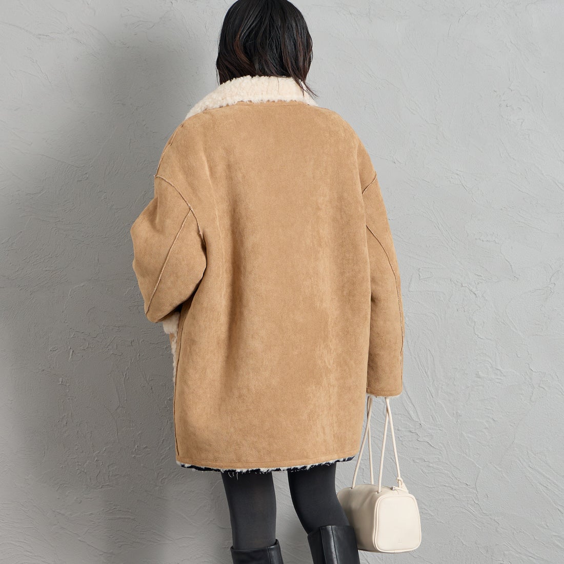 ONURUN [オヌルン] 別注 リバーシブル スタンドカラームートンコート [902-JF] CAMEL &&モデル身長：160cm 着用サイズ：F&&