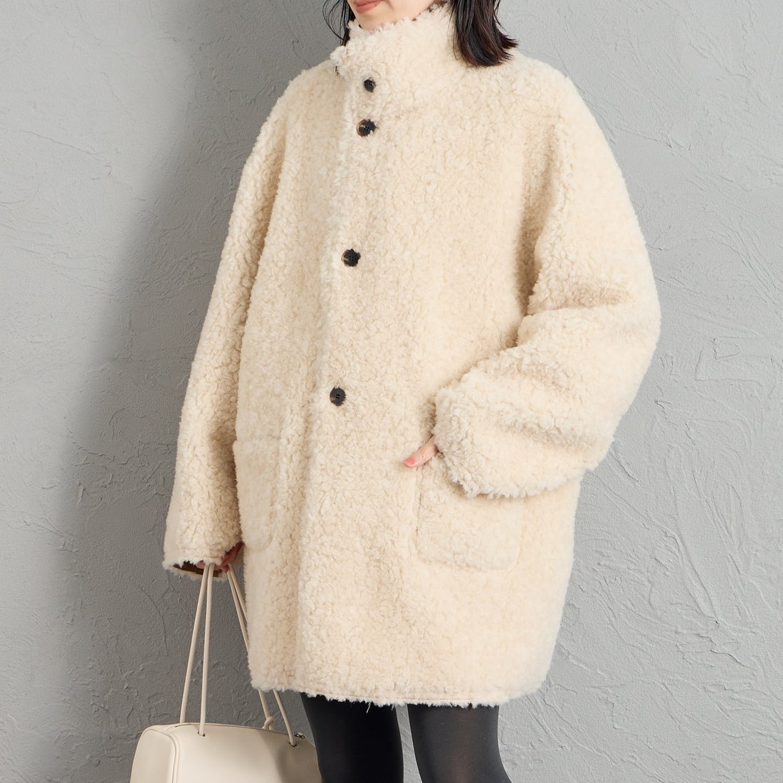 ONURUN [オヌルン] 別注 リバーシブル スタンドカラームートンコート [902-JF] CAMEL &&モデル身長：160cm 着用サイズ：F&&