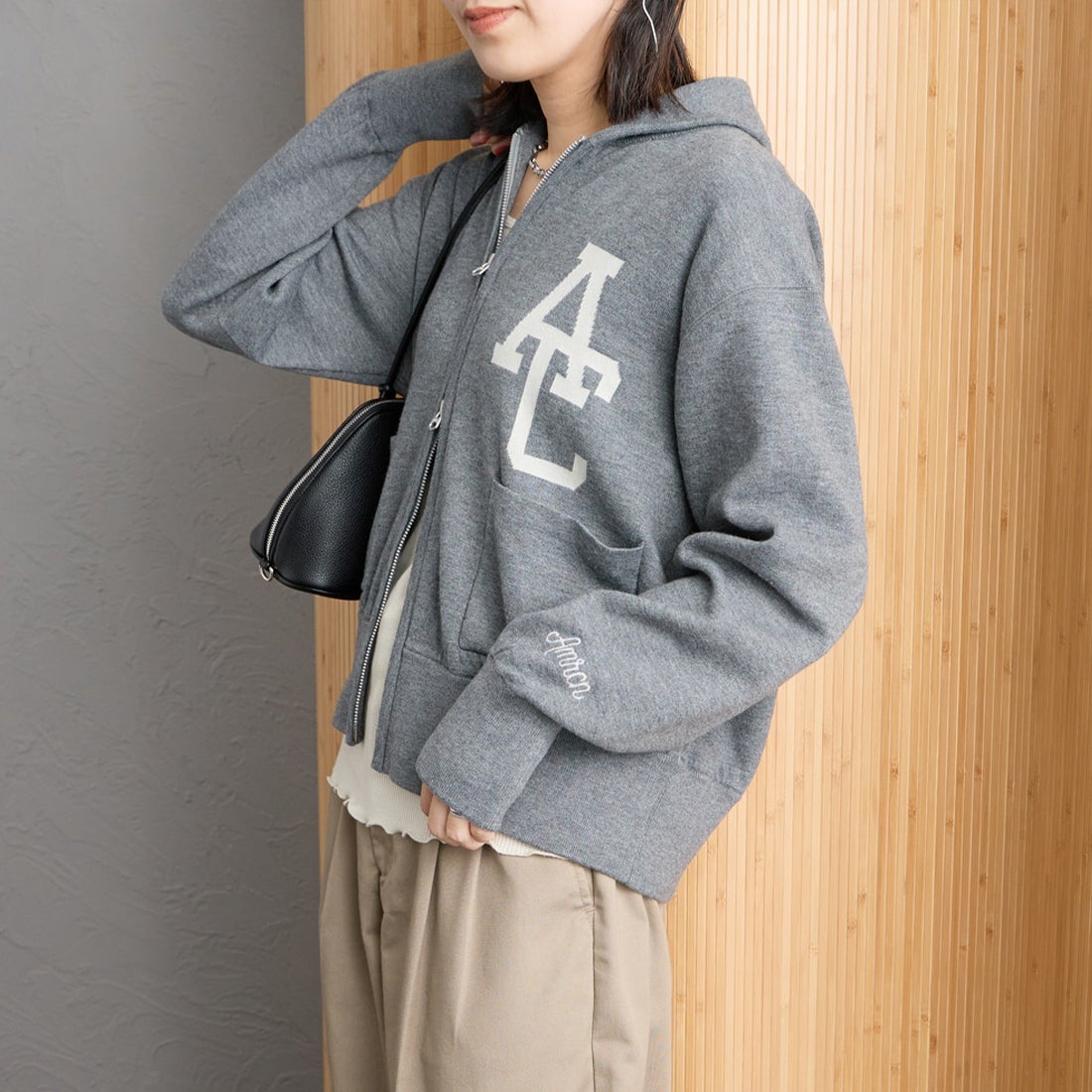 Americana × JEANS FACTORY [アメリカーナ × ジーンズファクトリー] 別注 ACロゴ ニットジップカーディガン [ASO-C-901-1-JF]