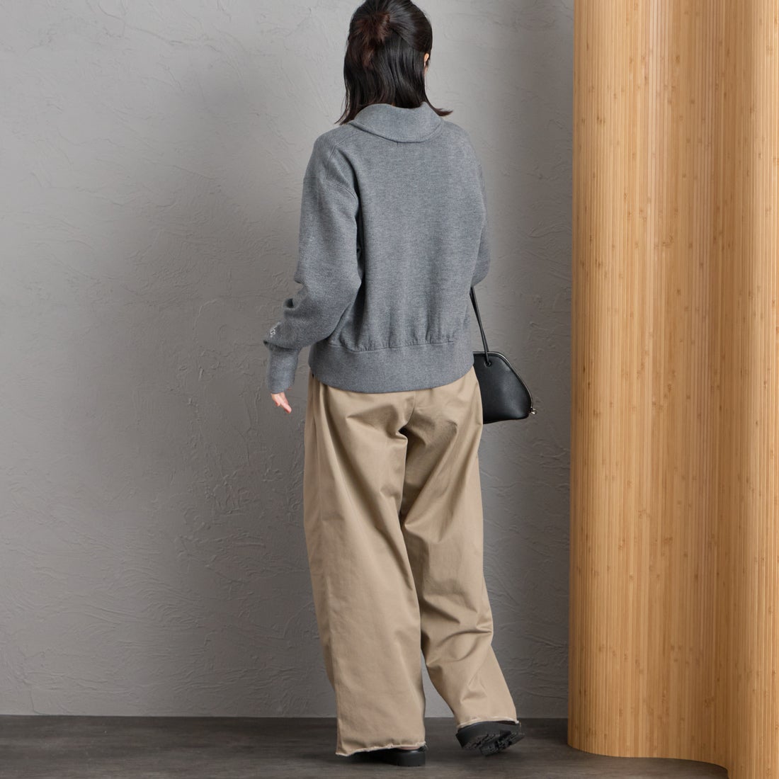 Americana × JEANS FACTORY [アメリカーナ × ジーンズファクトリー] 別注 ACロゴ ニットジップカーディガン [ASO-C-901-1-JF] ﾓｸﾁｬｺｰﾙ &&モデル身長：160cm 着用サイズ：ONE SIZE&&