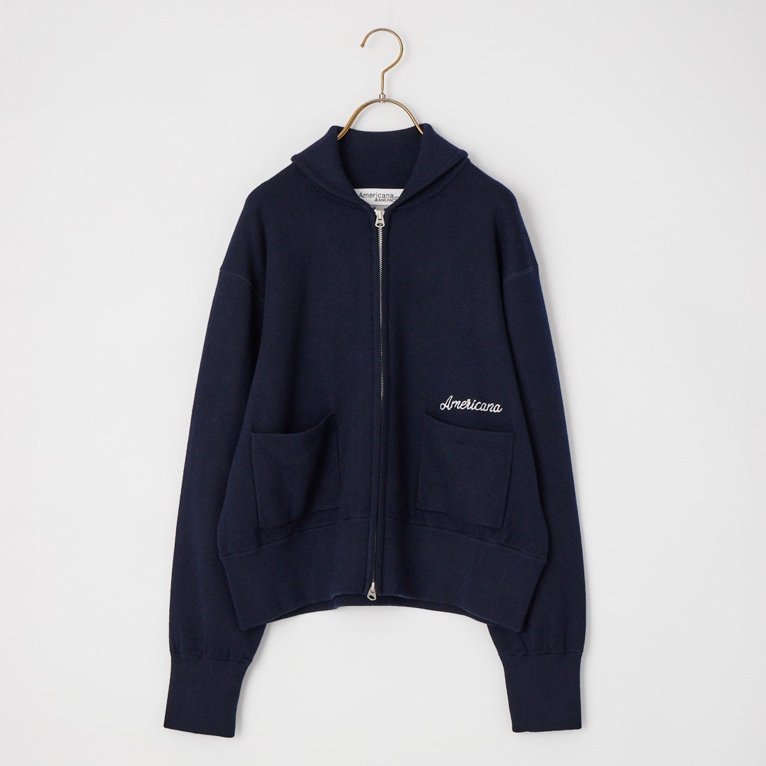 Americana × JEANS FACTORY [アメリカーナ × ジーンズファクトリー] 別注 AMRCNAロゴ ニットジップカーディガン [ASO-C-901-2-JF] ﾈｲﾋﾞｰ