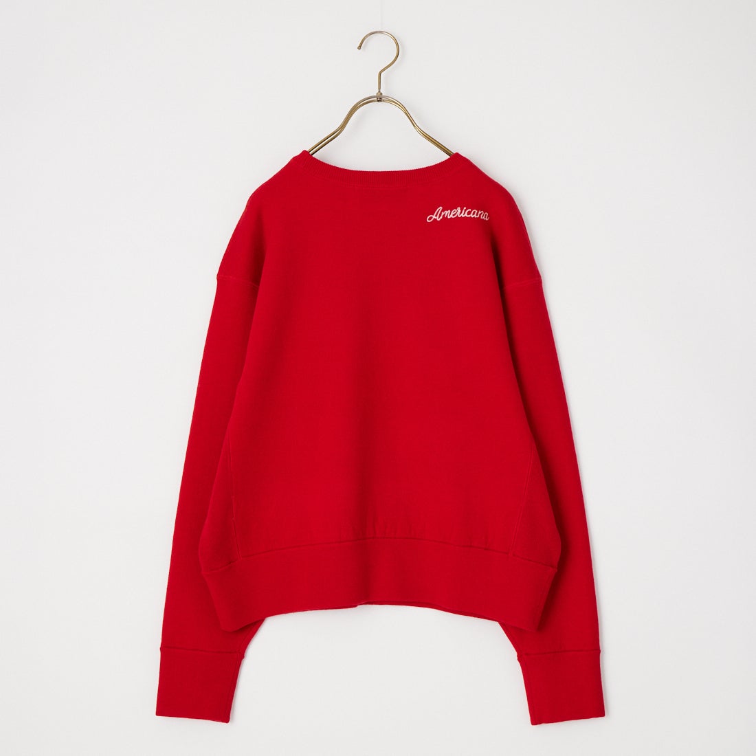 Americana × JEANS FACTORY [アメリカーナ × ジーンズファクトリー] 別注 ショート丈 フロントロゴ スウェットライク クルーネックニット [ASO-C-902-1-JF] ﾚｯﾄﾞ