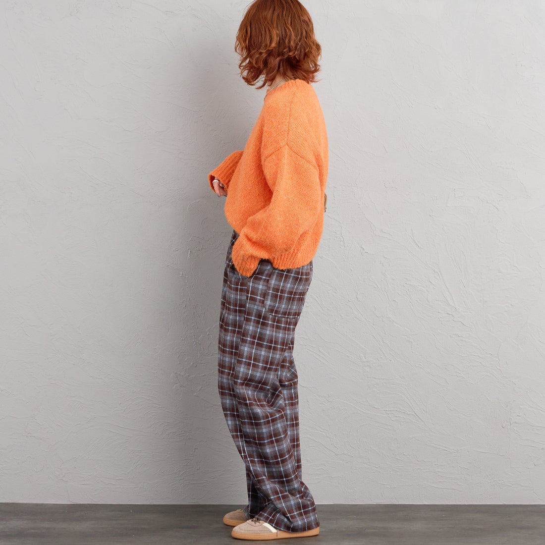 UNIVERSAL OVERALL [ユニバーサルオーバーオール] 別注 バックポケット イージーチェックパンツ [U2632600IN-JF] BROWN &&モデル身長：158cm 着用サイズ：S&&