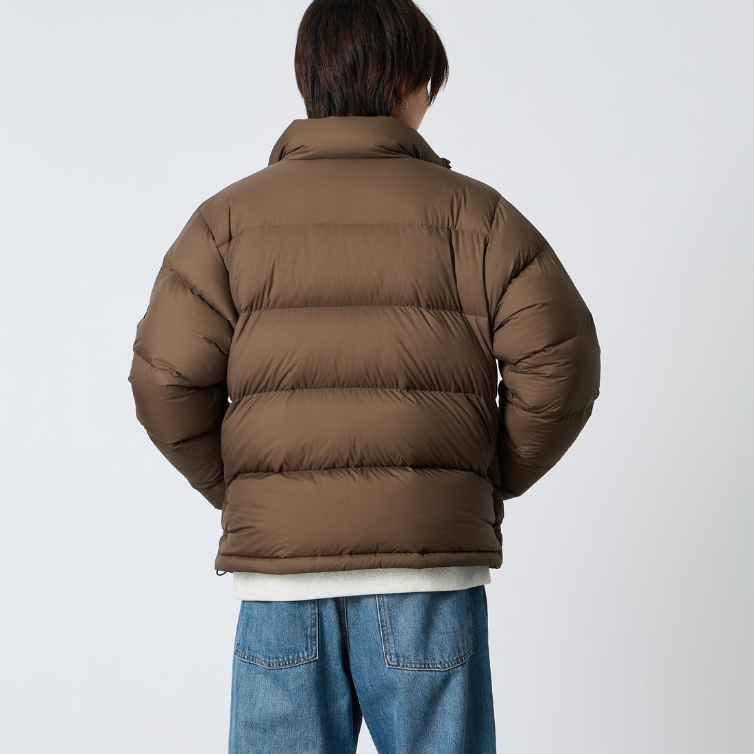Marmot [マーモット] 別注 ワンポイントロゴ 750FPダウンジャケット [MTFW26UDW326IN-JF] BROWN &&モデル身長：177cm 着用サイズ：L&&