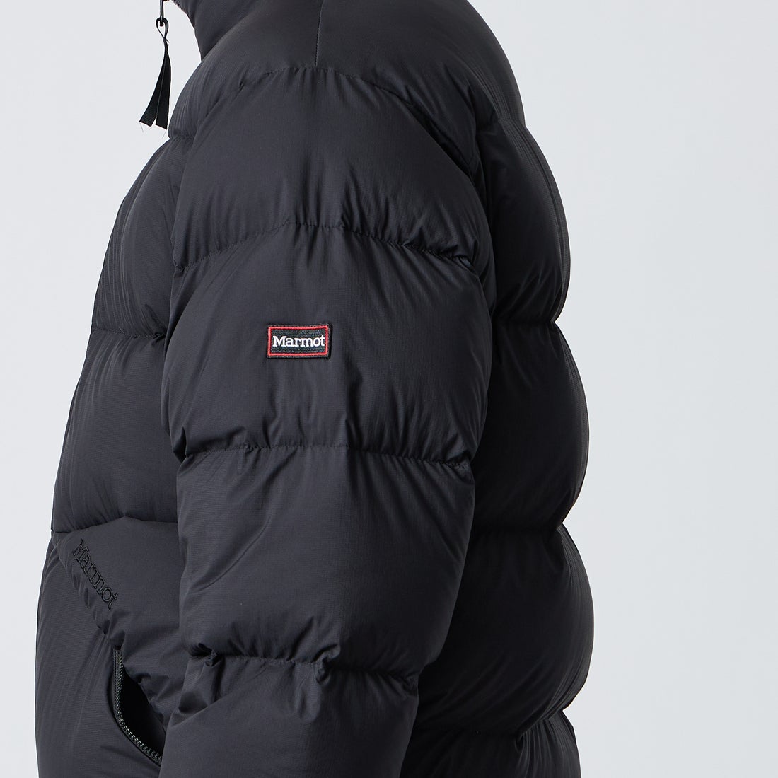 Marmot [マーモット] 別注 ワンポイントロゴ 750FPダウンジャケット [MTFW26UDW326IN-JF] BLACK